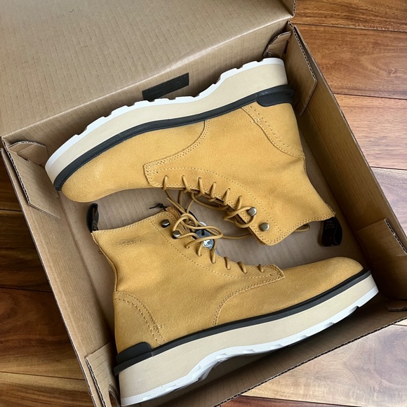 Sorel Women's Hi Line Lace Waterproof Leather Platform Boots NWT 8..5 or 9 - Picture 2 of 6